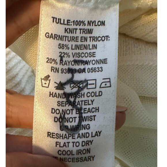 Nic + Zoe Cream Floral Embroidered Button up Sweater size Small - Picture 4 of 16